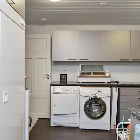 Puulan Taehti فيلة *