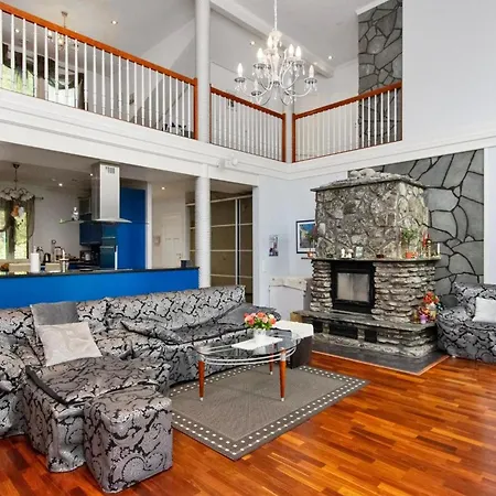 Villa Puulan Taehti Kangasniemi